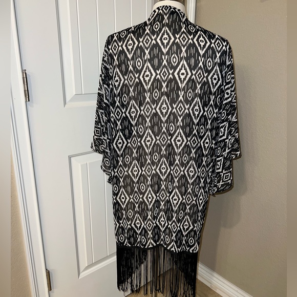 BEBE Sheer black and white cover up size L - Picture 2 of 8